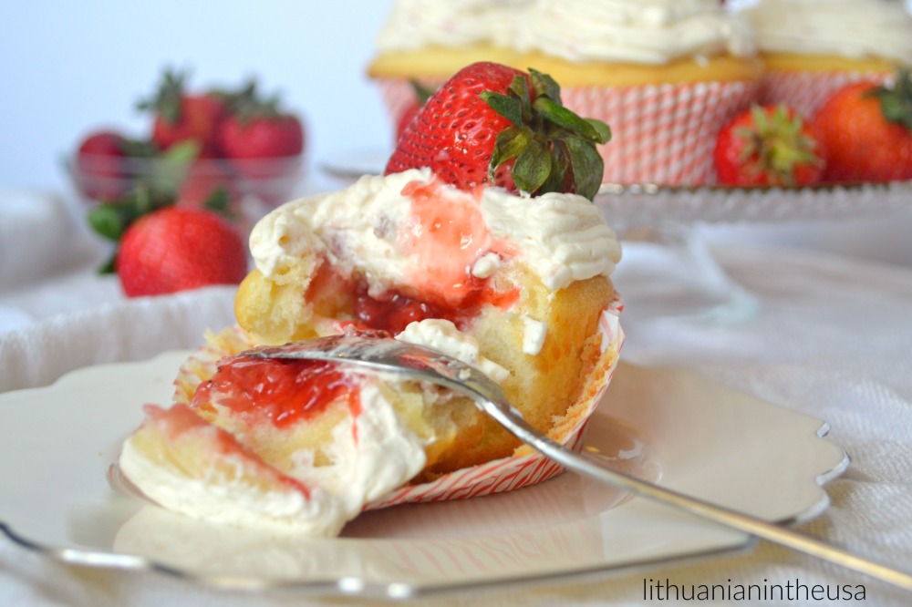 Strawberry cupcakes (198) 1